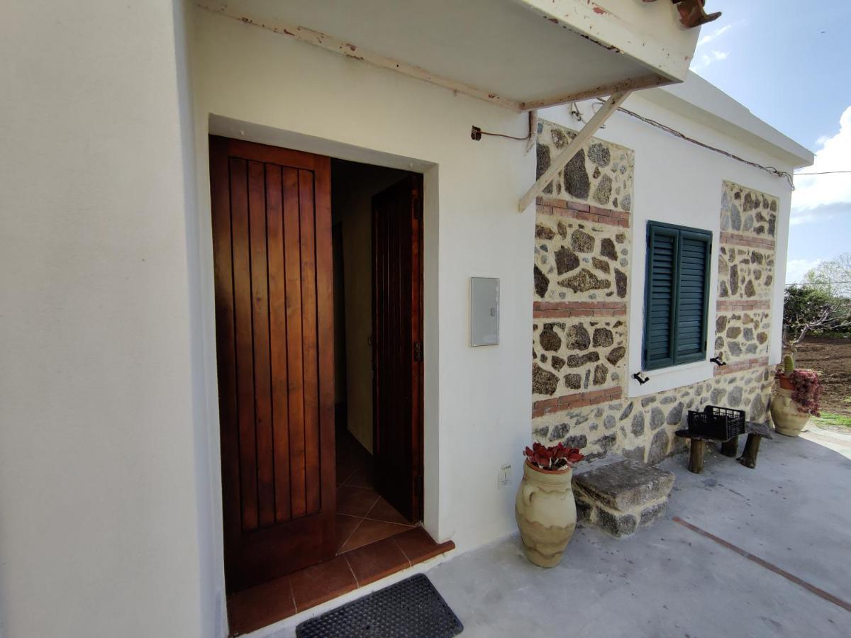 Casa Spezzara Villa Santa Domenica  Exterior photo